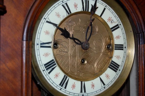 3 Wt. Unsigned Walnut Clock - 9