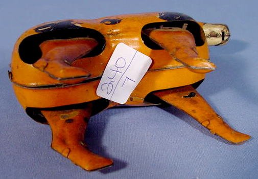 Tin Key Wind up Toy, Orphan Annies Dog Sandy - 4
