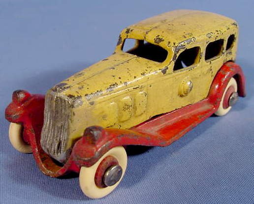 2 Old Cast Iron Sedan Cars Made in 2 Parts - 4