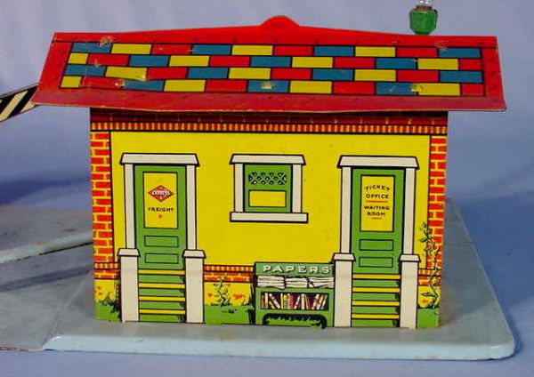 Marx Toy Tin Litho "Glendale Depot" - 7