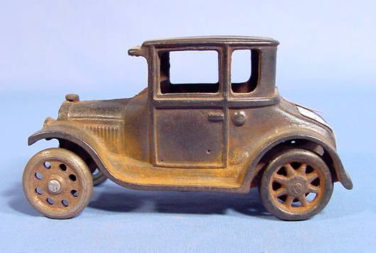 Arcade Cast Iron Automobile - 2
