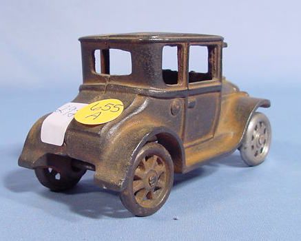 Arcade Cast Iron Automobile - 3