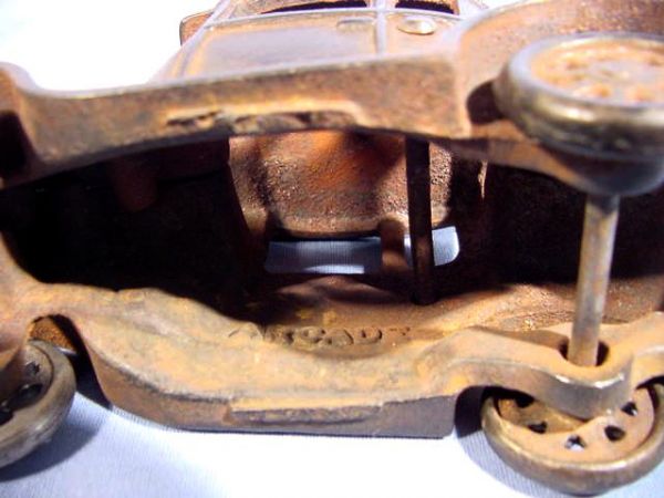 Arcade Cast Iron Automobile - 6