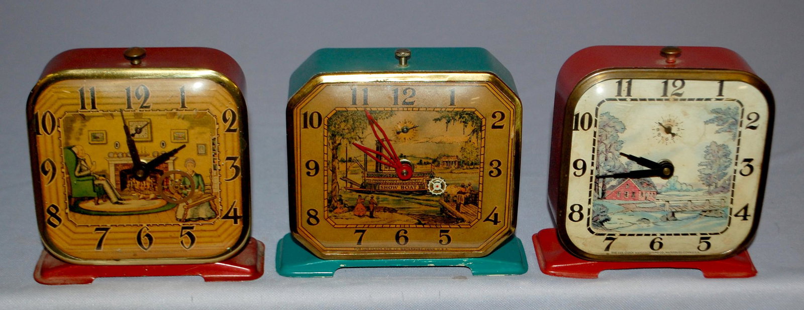 3 Vintage Lux Clock Co. Wind Up Clocks. 1.) Country (1 of 4)
