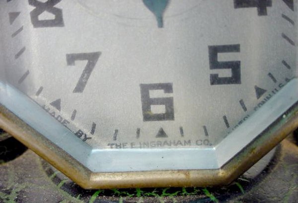 2 Desk Clocks: Lux & Ingraham - 3