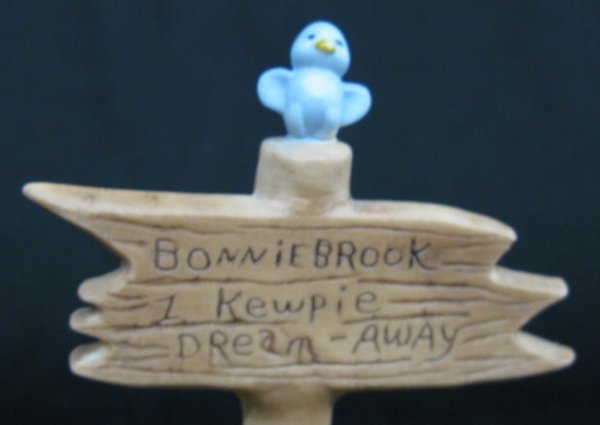 1990 Kewpiesta Bonniebrook Centerpiece - 2