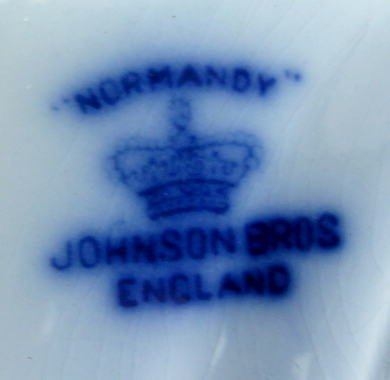 Flow Blue Normandy Gravy Boat & 6 Plates - 6