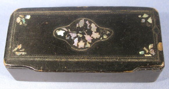 Group of 3 Snuff Boxes: Paper Mache & Horn - 2