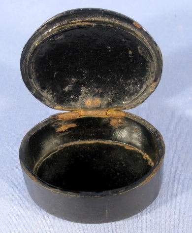 Group of 3 Paper Mache Snuff Boxes - 5