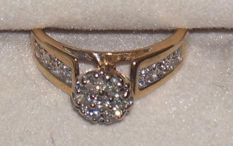 Multi-Diamond Floral Shaped Dinner Ring - 3