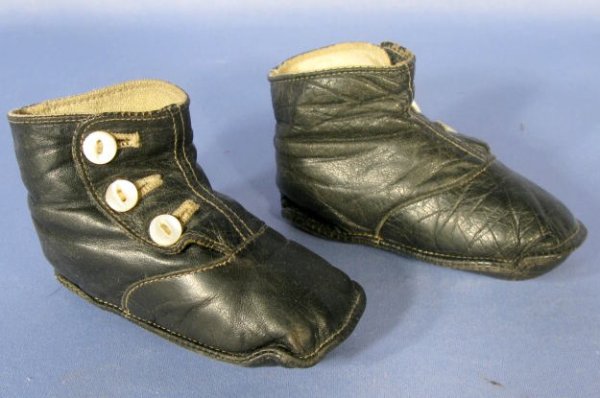 Group of 8 Pairs Children's Leather Footwear - 7