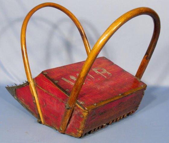 Wood & Metal Cranberry Picker - 3