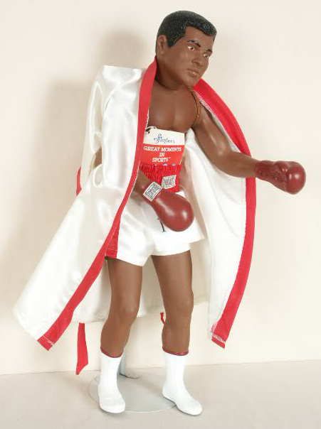 Plastic Effanbee Muhammad Ali: Please see the hundreds of other quality dolls in this sale! 2 dolls: Plastic Effanbee Muhammad Ali #7652, painted features No Reserve! Note: Successful Buyers will have their credit cards charged TWI