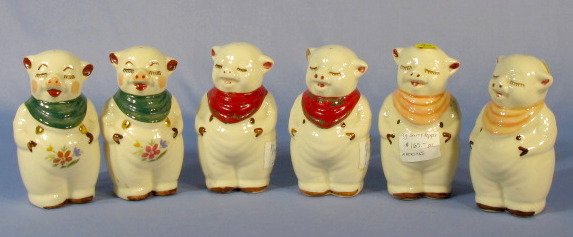 3 Pair of Shawnee Smiley Shakers: 3 Pair of Shawnee Smiley Shakers: 1.) Peach collar 2.) Green collar with decals 3.) Red collar (Has been painted red over green and has a chipped ear.) 5" All items sell As Is, Where Is, no guarantees