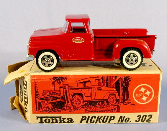Tonka Toy Pickup No.302 in Box: Tonka Pickup No.302 in Box: red steel with white wall Tonka tires. (No tailgate, box is worn.) 12" long All items sell As Is, Where Is, no guarantees of any kind. We accept Mastercard & Visa, no paypa