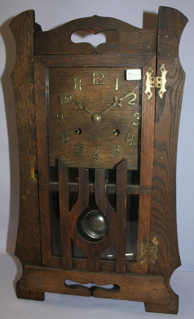 Antique New Haven Mission Oak Mantle Clock (1 of 5)