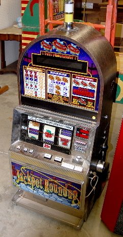 Modern 25 Slot Machine "Jackpot Roundup": Modern 25 Slot Machine "Jackpot Roundup" *** Please note, this item is F.O.B. Marshalltown, IA, you must make shipping arrangements. Thank You for participating in our auction. All items sell As Is, W