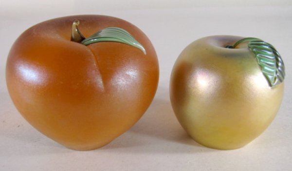 2 Paperweights- Orient & Flume Peach, Apple: 2 Paperweights: 1.) The largest is by Orient & Flume, marked GGW5. It has a green leaf, looks like a peach and is peach colored glass with iridized surface. 2 3/4" tall 2.) Apple with green leaf and c