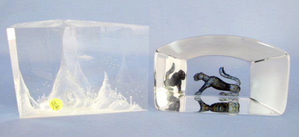 Kosta Boda w/Leopard & Other Glass Display: Kosta Boda w/Leopard & Other Glass Display: 1.) The Boda piece is formed as a television tube with a leopard like animal in blue and yellow colors at the back. Designed by Bertil Vallien and numbered