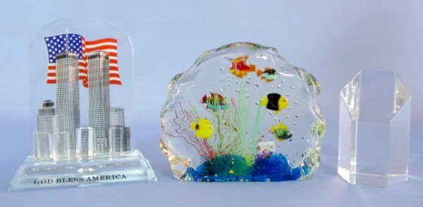 Murano, Val St.Lambert & Other Paperweights: Murano, Val St.Lambert & Other Paperweights: 1.) The Murano style piece is an aquarium with colorful fish and plant life. Labeled. 6" x 7" 2.) Val St.Lambert crystal hexagon with tapered top. In origi