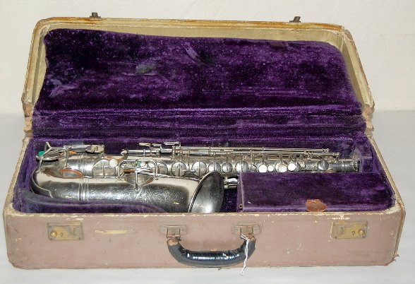 Conn. Ltd., Elkhart, IN Alto Saxophone w/Case: Conn. Ltd., Elkhart, IN Alto Saxophone w/Case As Is All items sell As Is, Where Is, no guarantees of any kind. We accept Mastercard & Visa, no paypal, no personal checks, no money orders, no wire tran