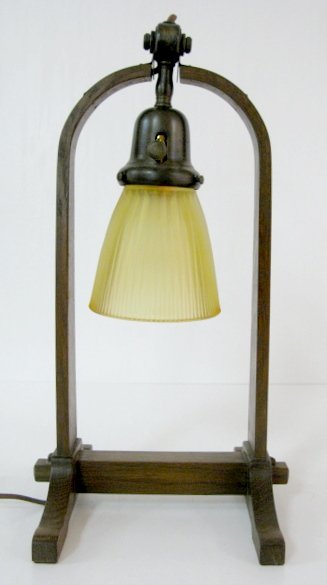 Reproduction Gustav Stickley #510 Desk Lamp: Reproduction Gustav Stickley #510 Desk Lamp: by S.D. Murphy Woodworking quarter sawn white oak, stained; brass hardware. Amber linen fold shade. Electric; made in 2005. No condition problems. 16" t x 