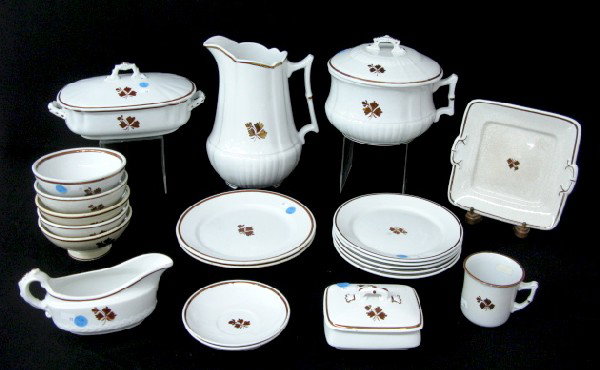 21pcs Tea Leaf Ironstone China by Wedgwood: 21pcs Tea Leaf Ironstone China by Wedgwood: includes a large pitcher from a wash set, 12"; chamber pot with lid, 7 1/2"; soap dish with crazed insert, 3 1/4" (the base has a rim chip); gravy boat, 8 3