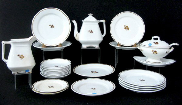 23pcs Tea Leaf Ironstone China by A. Shaw: 23pcs Tea Leaf Ironstone China by A. Shaw: includes teapot, 8 3/4" (the lid has a chip and stains, the spout's bottom and handle top has an area of stains); pitcher, 6 7/8" (has stained areas on one s