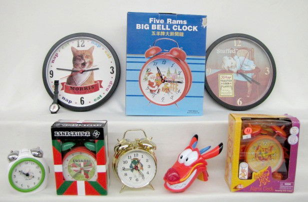 8 Collectible Clocks: Advertising, Santa & More: 8 Collectible Clocks: Santa big bell alarm; 2 Kellogss wall clocks; Pop Tart alarm; Readers Digest bell top; Basque Province Euskadi bell top; Meow Mix bell top; dragon head clock; most have original