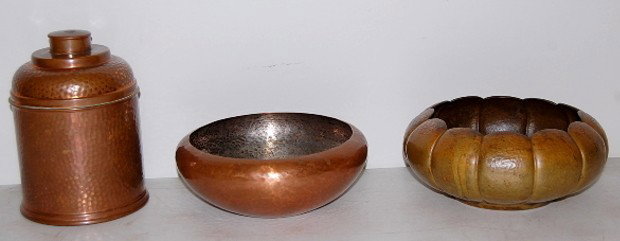 3 Hammered Copper & Brass Decorated Items: 3 Hammered Copper & Brass Decorated Items: 1.) Bowl; marked KALO; silver colored interior; copper exterior. 2.) Rumidor Humidor; marked inside lid Rumidor Corporation New York City; silver colored int