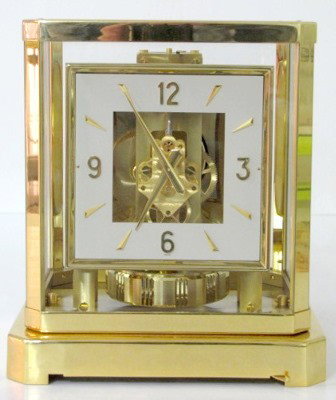 Le Coultre Atmos 15J Brass Shelf Clock: Le Coultre Atmos 15J Brass Shelf Clock: Swiss movement 9 1/4" All items sell As Is, Where Is, no guarantees of any kind. We accept Mastercard & Visa, no paypal, no personal checks, no money orders, no