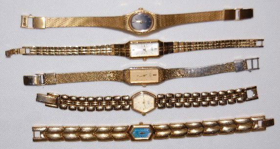 5 Citizen Ladies Wrist Watches: 5 Citizen Ladies Wrist Watches: Only visible information will be provided. 1.) No. 1170645 - Japan with an abalone shell dial. 2.) Quartz, No. 8010146, oval black dial with gold features. 3.) No. 2001