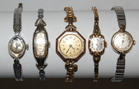 5 Gruen Ladies Wrist Watches, 4 Older Styles: 5 Gruen Ladies Wrist Watches, 4 Older Styles: Only basic information provided. 1.) No. 540090 over 812 1/2, 1S, running. 2.) 275, 17J, No. C910240, running. 3.) Curver Precision, 17J, No. 626926, case