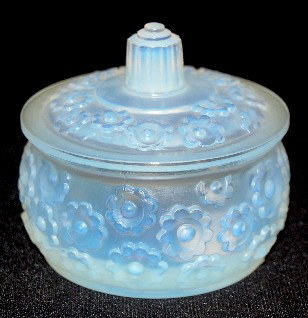 Sabino Art Glass Small "Fleurettes" Powder Box: Sabino Art Glass Small "Fleurettes" Powder Box: incised Sabino, France and embossed Sabino, France. No condition problems. 2 5/8" Diameter.