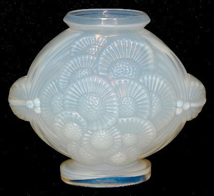 Sabino Art Glass "Art Nouveau" Vase: Sabino Art Glass "Art Nouveau" Vase: incised Sabino, Paris and paper label "Sabino Made in France". No condition problems. 8" x 9" at the widest.