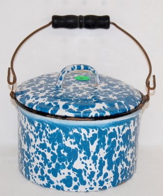 Granite Ware Covered Pan, Blue & White: Granite Ware Covered Pan, Blue & White: the wire and wood handle is original.