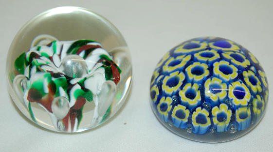 2 Art Glass Paperweights, Zimmerman & Dynasty: 2 Art Glass Paperweights, Zimmerman & Dynasty: 1.) Bart Zimmerman "Z" 1987; clear with red, white and green flower shapes with five elongated bubbles and a center one; marked on the bottom. 2.) Dynast