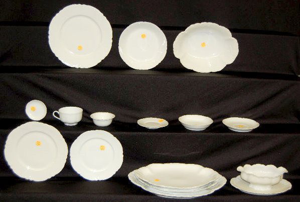115 Pc Haviland Ranson Pattern Dinnerware Set: 115 Pc Haviland Ranson Pattern Dinnerware Set: This set includes - 10 dinner plates; 11 luncheon plates; 8 salad plates; 9 coupe bread plates; 10 soup bowls; 15 sauce bowls; 12 ramekins and under plat