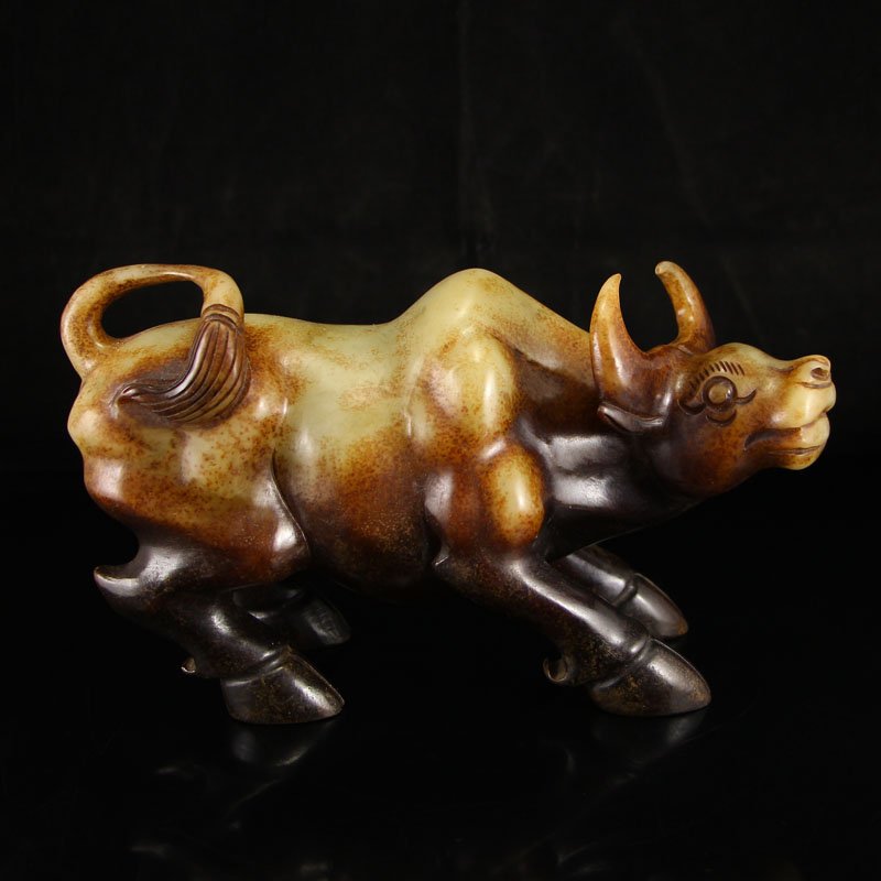 3 kg Vintage Chinese Hetian Jade Statue - Ox (1 of 7)