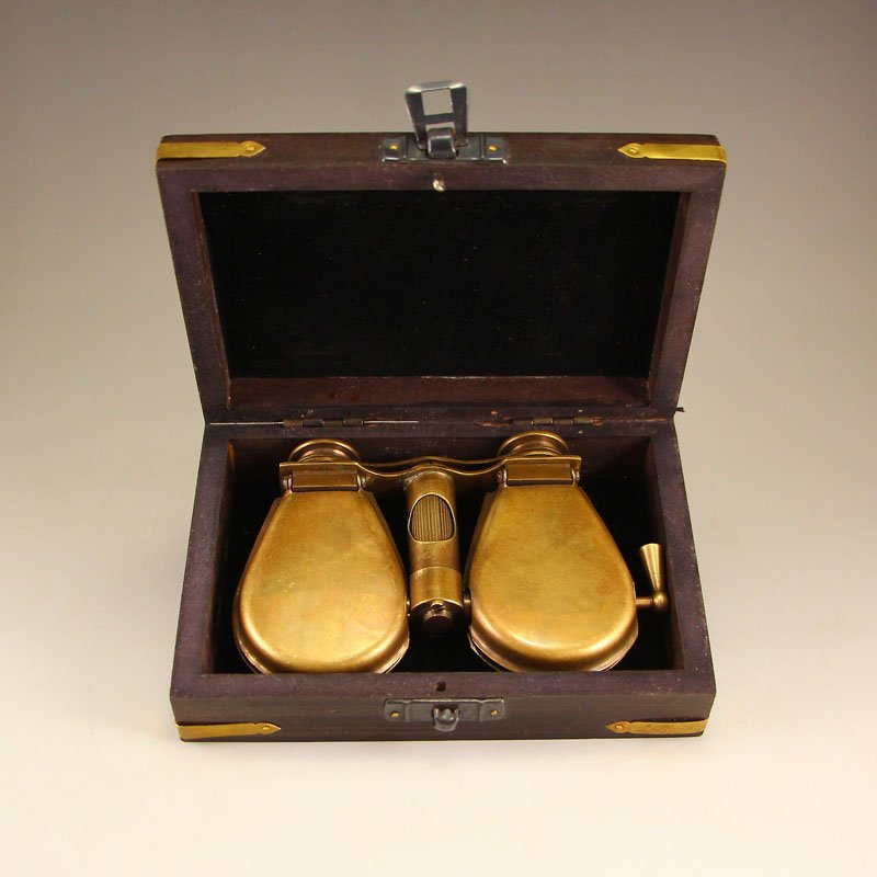 Vintage Chinese Brass Telescope (1 of 6)