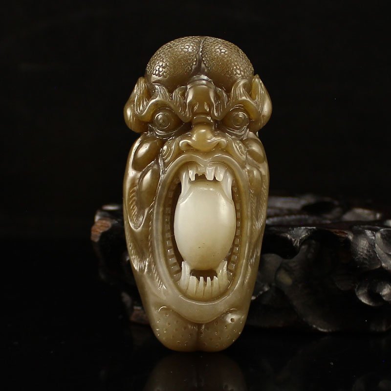 Chinese Hetian Jade Dragon Head Pendant (1 of 6)