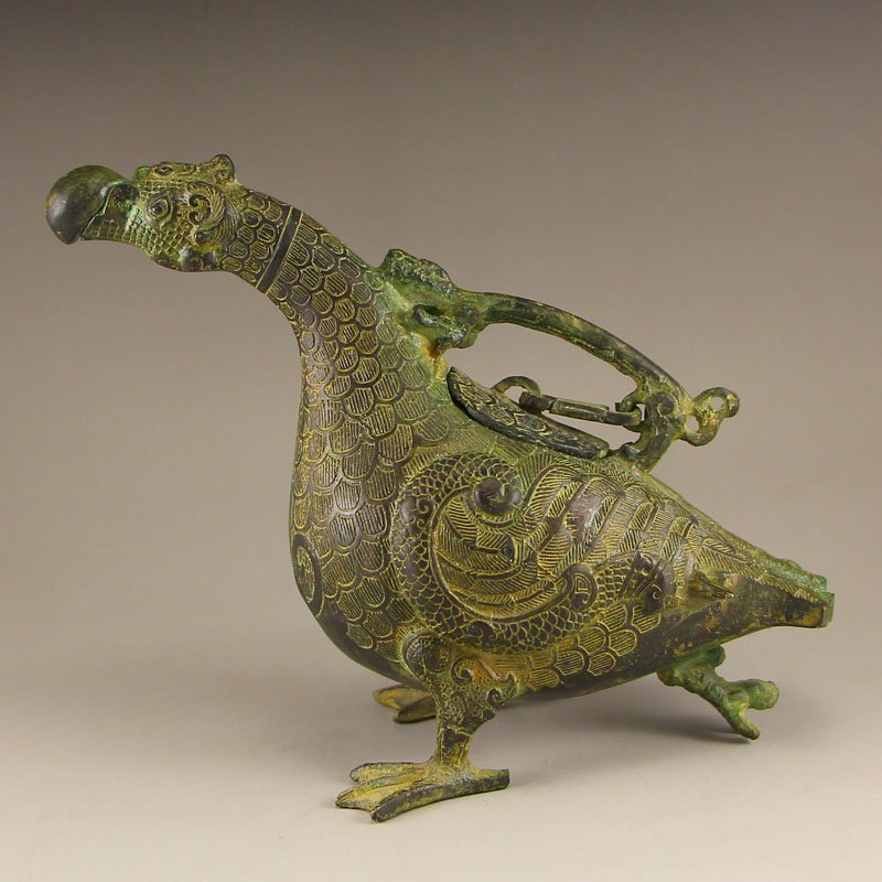 Vintage Chinese Bronze Lucky Bird Incense Burner: 精美青銅 神鳥香爐 Vintage Chinese Bronze Lucky Bird Incense Burner Dimension: 185x140x75(mm) 7.28x5.51x2.95(inches) Weight: 2.00 lbs/906 g