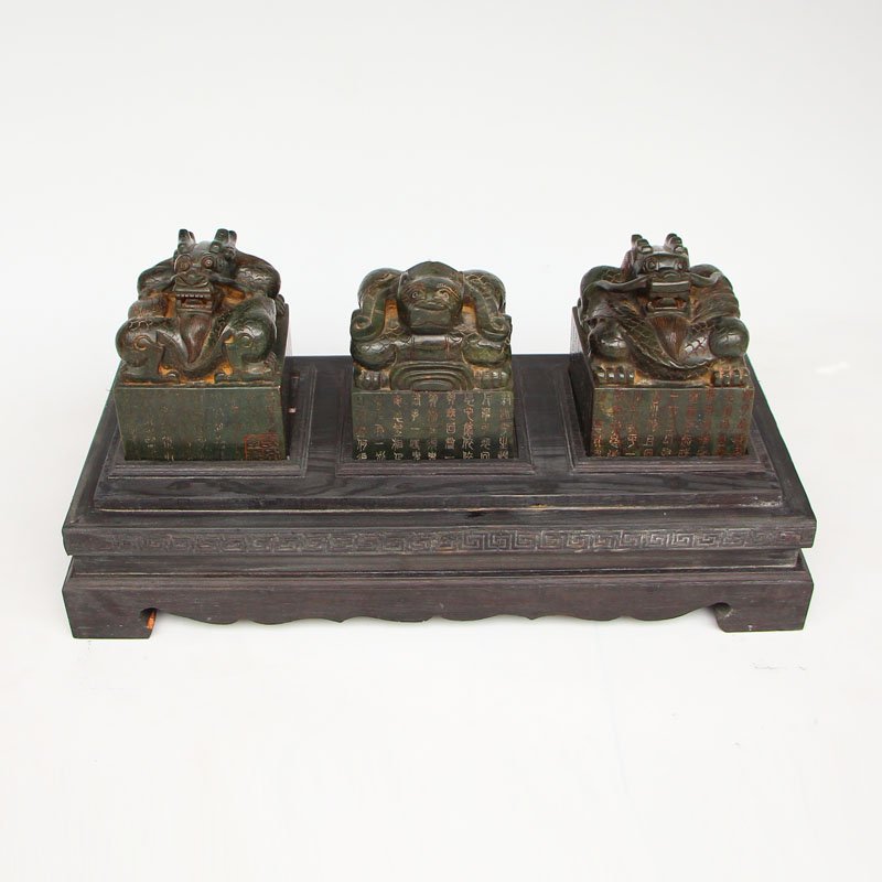 Chinese Qing Dy Green Hetian Jade Three Dragon Seals (1 of 9)