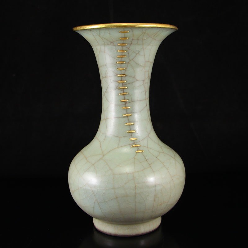 Chinese Gilt Edges Long Quan Kiln Porcelain Vase (1 of 9)