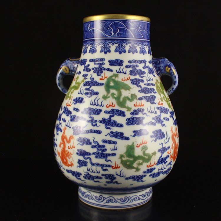 Chinese Gilt Edges Blue And White Porcelain Vase: Chinese Gilt Edges Blue And White Porcelain Double Ears Vase Dimension: 195x140x140(mm)7.68x5.51x5.51(inches) Weight 1.57 lbs/711 g