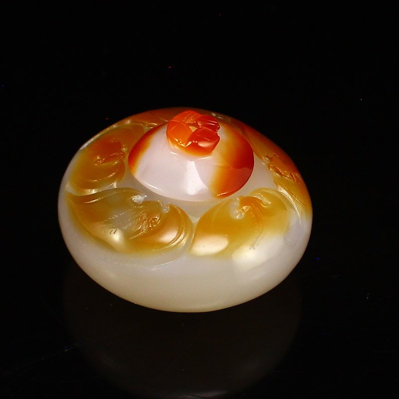 Beautiful Color Chinese Agate Rouge Box w Fortune Bats (1 of 6)