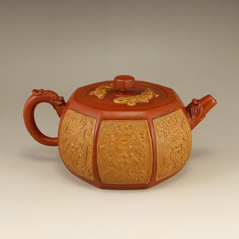 Chinese Yixing Zisha Clay Teapot w Artist Signed: 中國清代 陳明遠 六方印版紫砂茶壺 Chinese Yixing Zisha Clay Teapot w Artist Signed Dimension: 175x120x95(mm)6.8