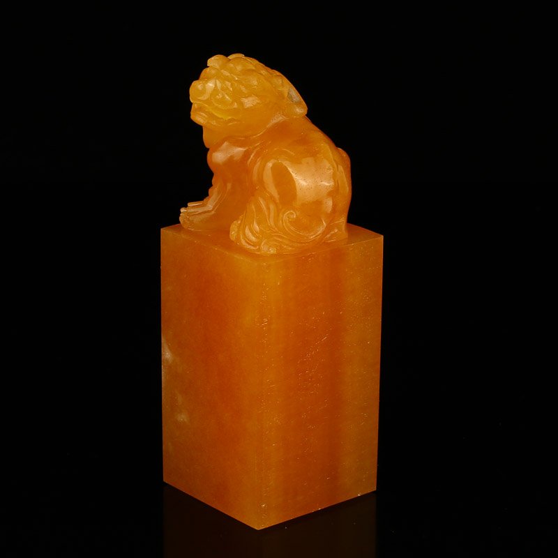 Indonesia Jin Tian Huang Fortune Beast Seal: Indonesia Jin Tian Huang Fortune Beast Seal w Certificate Dimension: 115x40x40(mm) 4.53x1.57x1.57(inches) Weight: 0.95 lbs/433 g