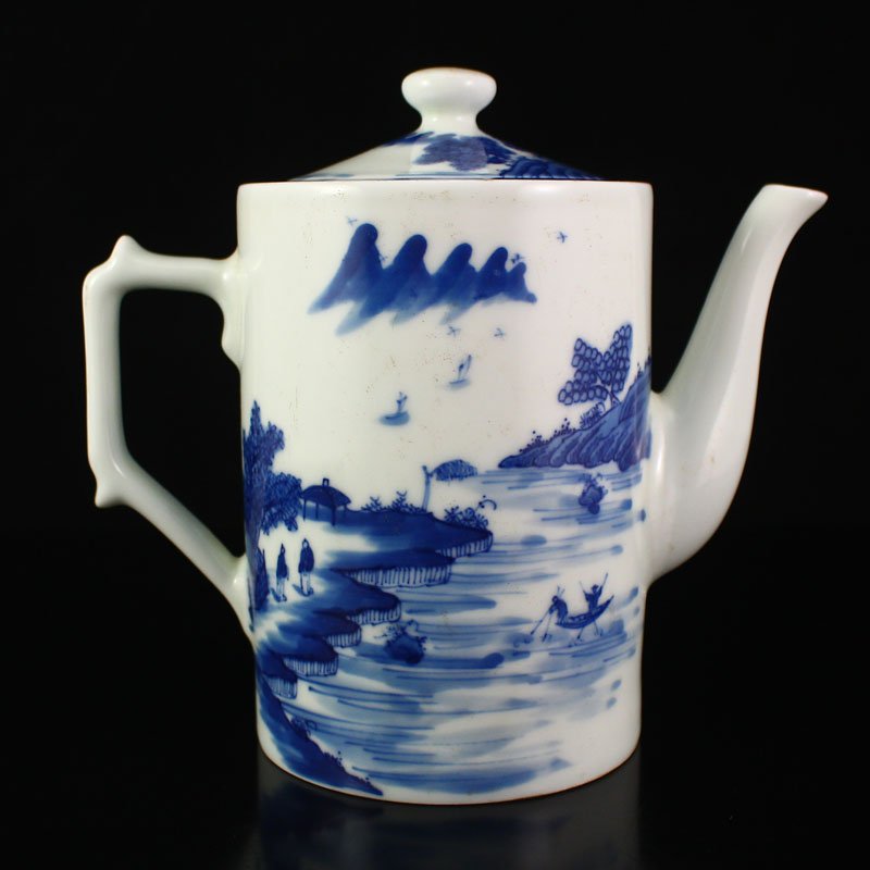 Chinese Qing Dynasty Blue And White Porcelain Teapot (1 of 8)