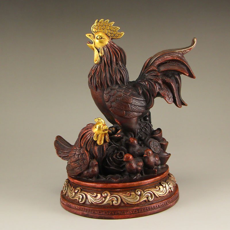 Vintage Chinese Gilt Gold Red Copper Roosters Statue: Vintage Chinese Gilt Gold Red Copper Roosters Statue Dimension: 155 x 130 x 100(mm) 6.1 x 5.12 x 3.94(inches) Weight 1.44 lbs/652 g